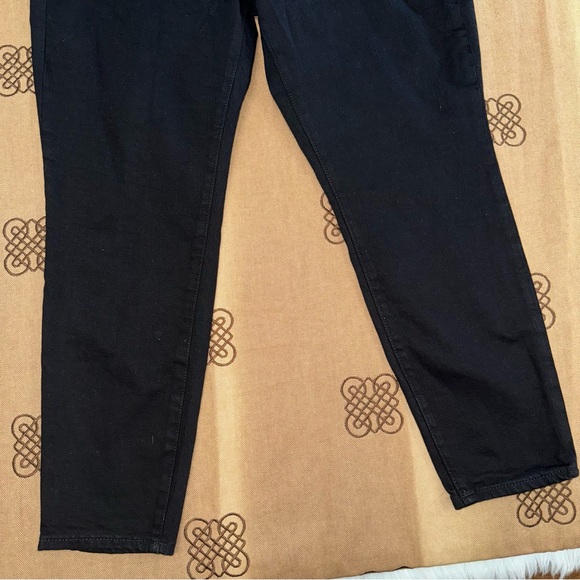Old Navy NWT! Black Jack High-Waisted Secret-Smooth Pockets O.G. Straight Jeans - Picture 3 of 16